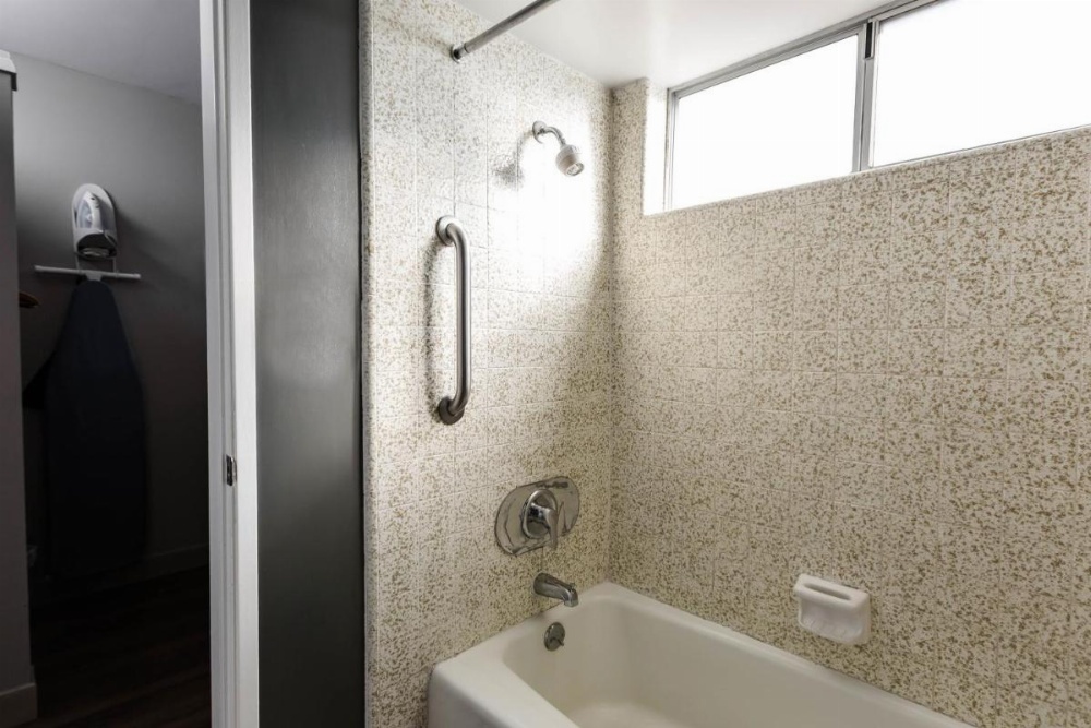 Vagabond Inn Oxnard Image 10